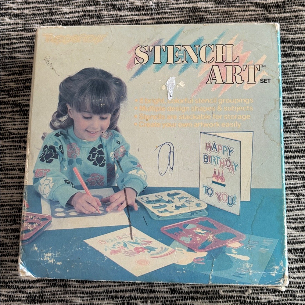 Vintage Tupperware Tuppertoys Stencil Art Set - Picture 2 of 3